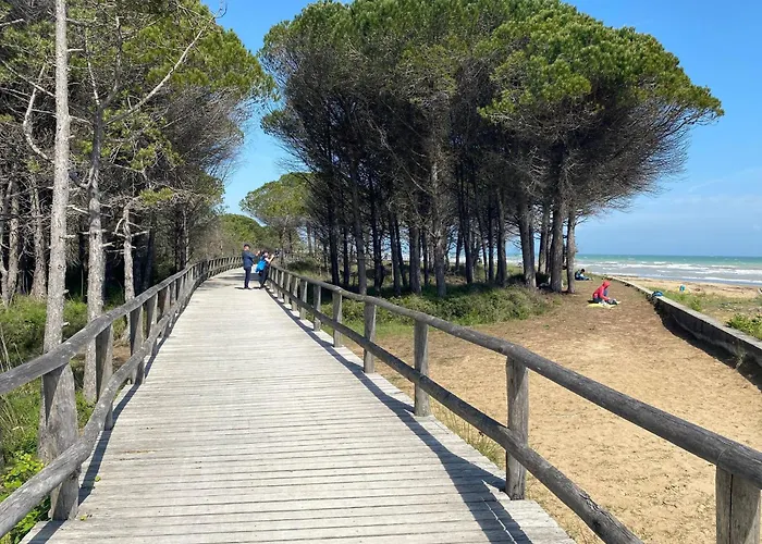 Bright Flat Next To The Beach - Beahost